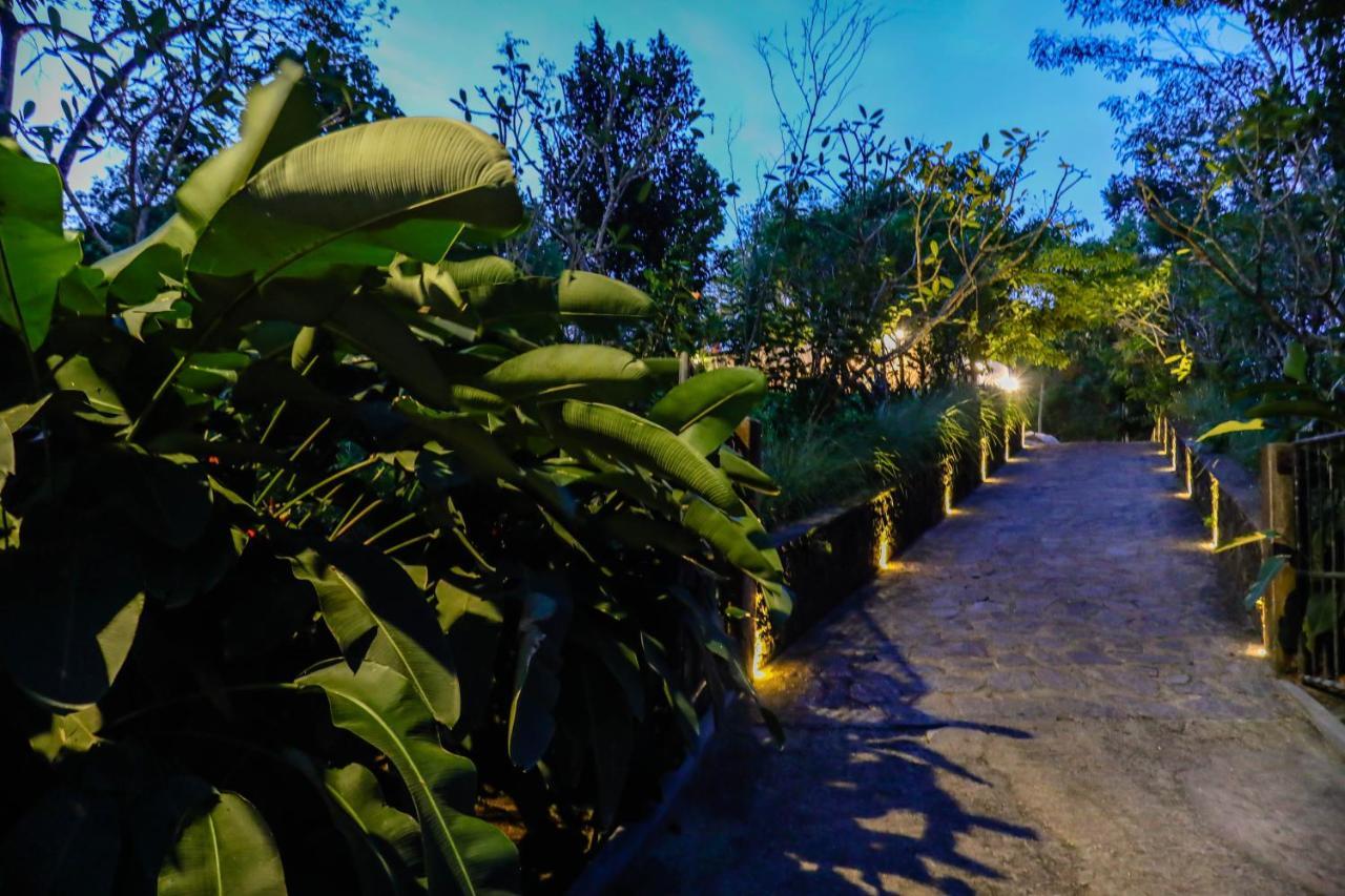 Tranquilisle Hotel Kandy Bagian luar foto